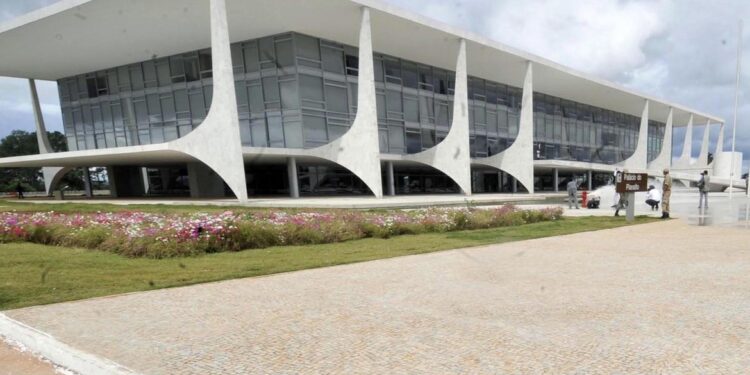 Lula fará reunião com todos os governadores no dia 27 de janeiro