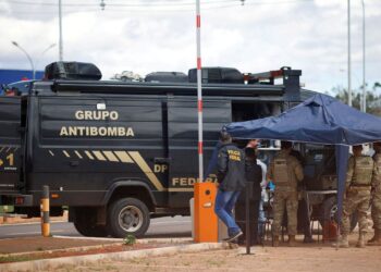 Acusado de planejar explodir bomba em Brasília se entrega à polícia