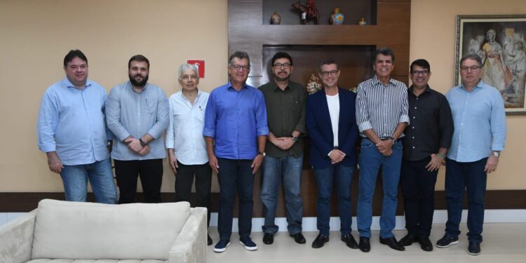 Governador anuncia novo quadro técnico da Secretaria de Estado do Desenvolvimento Econômico e da Ciência e da Tecnologia