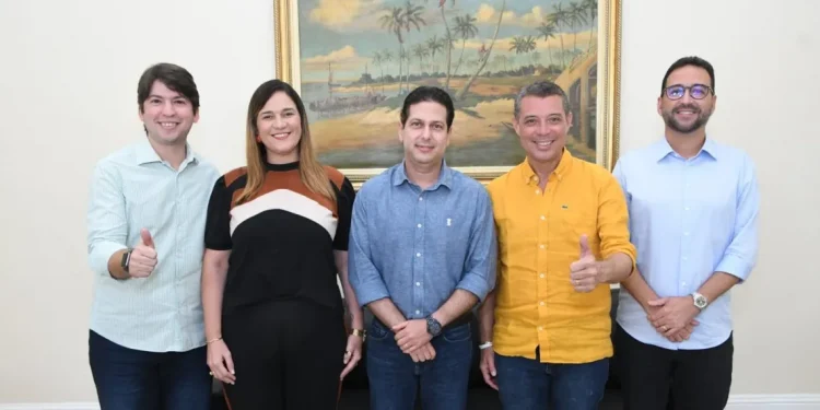 “O turismo é prioridade no governo”, diz Mitidieri ao anunciar a equipe