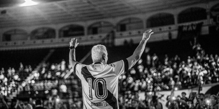 Roberto Dinamite morre aos 68 anos de idade