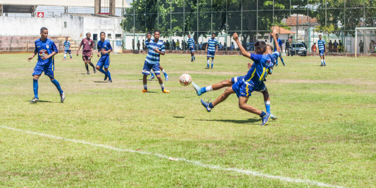 Com apoio da Prefeitura, Barra dos Coqueiros sedia copa de futebol que reúne mil atletas juvenis do Nordeste
