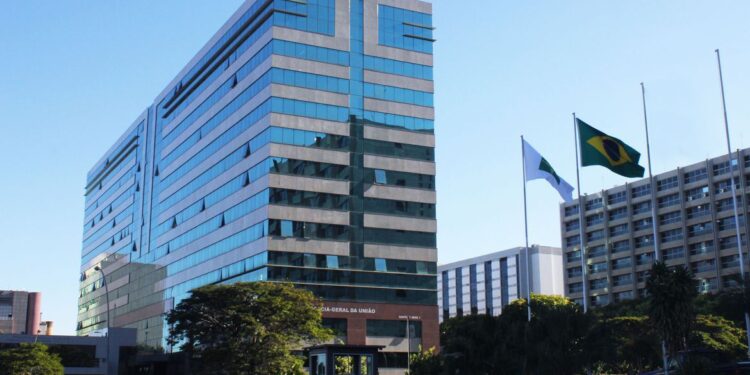 AGU pede bloqueio de R$ 18,5 mi dos financiadores de atos golpistas