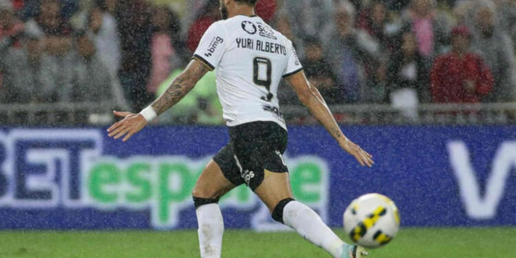 Duílio revela que permanência de Yuri Alberto no Corinthians está ‘praticamente fechada’