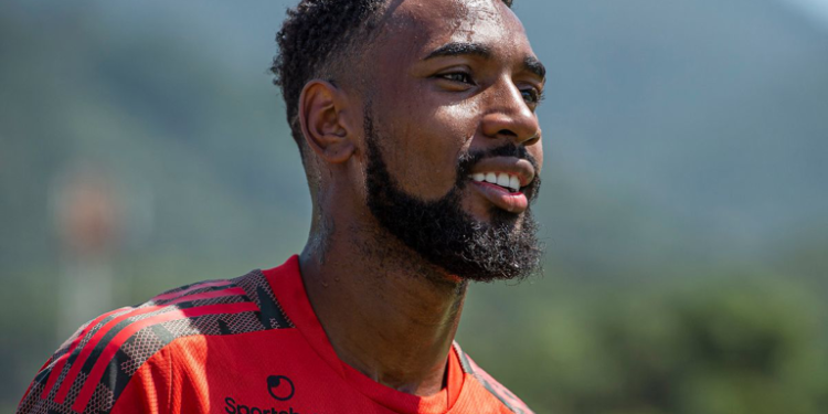 “Um dos melhores negócios já feito”; Flamengo acerta contratação de Gerson, valores ‘vazam’ e torcida vai à loucura