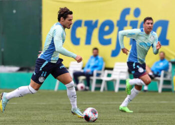 Abel Ferreira retorna ao trabalho e Palmeiras ganha jogo-treino contra o Suzano