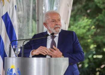 Lula volta a chamar Temer de ‘golpista’ e ex-presidente diz que petista mantém ‘pés no palanque’