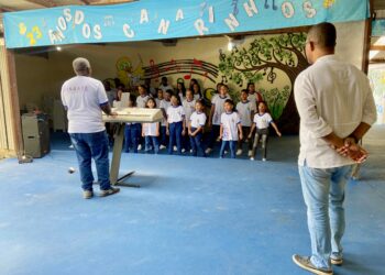 Emenda do Professor Bittencourt vai permitir aquisição de novos instrumentos musicais ao Instituto Canarinhos 