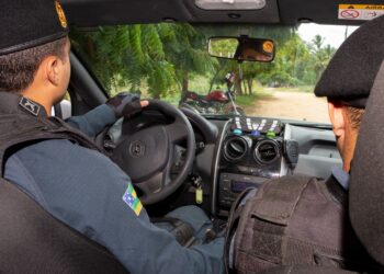 PM recupera carro furtado na região central de Aracaju