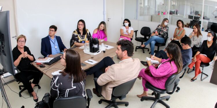 Técnicos da Saúde conhecem programa de sucesso do Governo da Bahia para implantação do Opera Sergipe