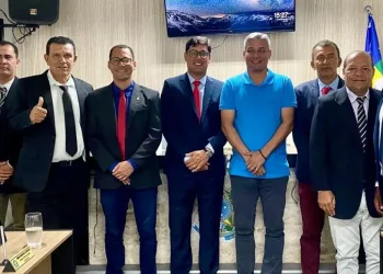 Mesa Diretora toma posse para 2° biênio na Câmara de Umbaúba