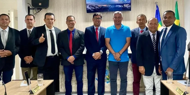 Mesa Diretora toma posse para 2° biênio na Câmara de Umbaúba