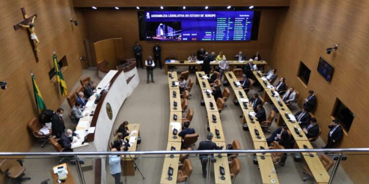 Deputados sergipanos tomam posse em 1º de fevereiro