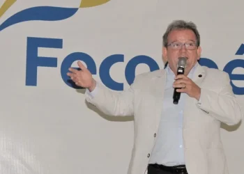 Pessoas com menor escolaridade são as mais endividadas em Sergipe, diz levantamento da Fecomércio