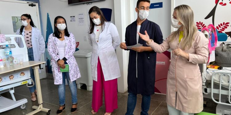 Hospital da Criança promove ação alusiva ao Janeiro Branco com pacientes, acompanhantes e funcionários