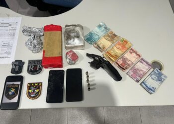 Polícia Militar apreende arma de fogo e drogas na Zona Oeste de Aracaju