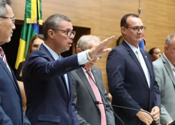 Fábio toma posse e afirma que a maior política pública de seu governo é melhorar a vida dos sergipanos