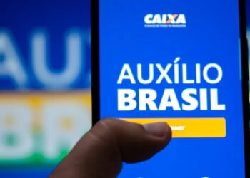 Divulgado calendário de pagamentos do Auxílio Brasil para 2023