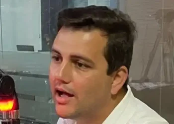 Presidente manda trocar fechaduras de gabinete Zezinho Guimarães tentando impedir Marcos Oliveira de ocupar o espaço