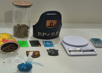 Polícia Militar prende homem suspeito de tráfico de drogas em Aracaju