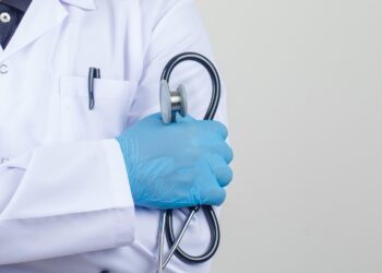 Tomar do Geru abre processo seletivo para profissionais da saúde com salários de até R$ 7 mil