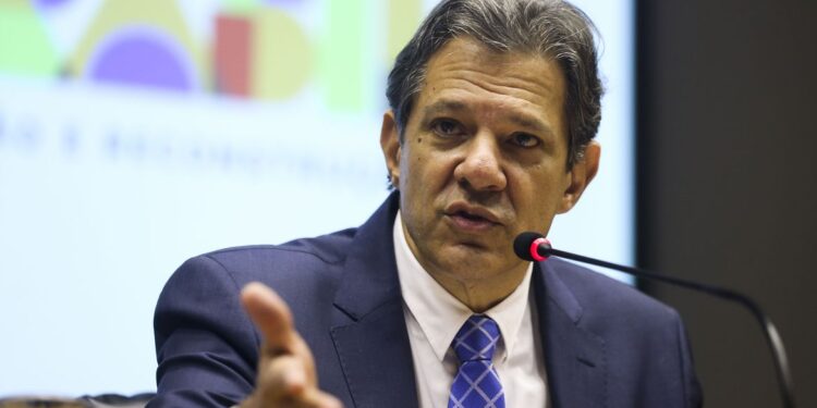 Haddad anuncia pacote de R$ 242,7 bi para melhorar contas públicas