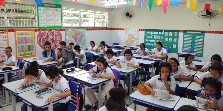 Colégio Estadual Pedro Diniz Gonçalves é premiado em concurso nacional do Aula Digital