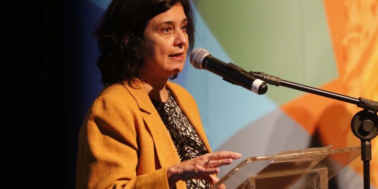 Governo prepara plano emergencial para realizar exames e cirurgias