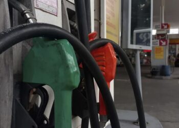 Combustíveis disparam na bomba, e gasolina fica mais vantajosa que etanol em todo o país