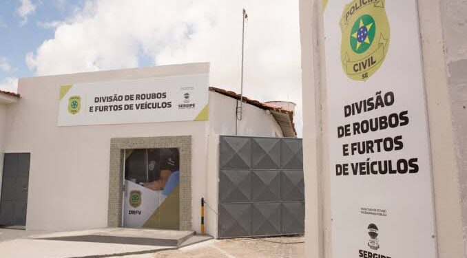 Polícia Civil prende investigado por roubos a motoristas por aplicativo em Aracaju