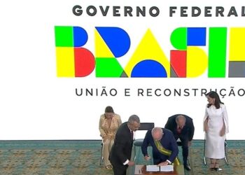 Lula prorroga por 60 dias isenção de impostos federais sobre os combustíveis