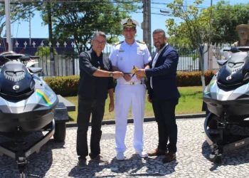 Senador Alessandro três motos aquáticas à Capitania dos Portos, de suas emendas parlamentares