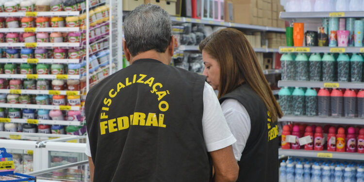 ITPS fiscaliza lojas de artigos de escolares