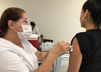 Saúde de Aracaju ofertará vacina contra covid-19 na Expo Verão 2023