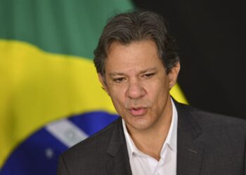 Salário mínimo “vai ser pago normalmente”, diz Haddad