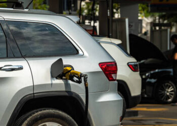 Mudança na base de cálculo do ICMS eleva preços de combustíveis