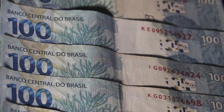 Caixa começa a pagar Bolsa Família de R$ 600 nesta quarta-feira