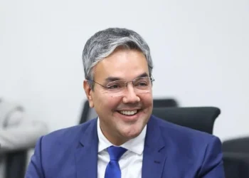 Sérgio Reis acompanha governador em reunião com presidente Lula