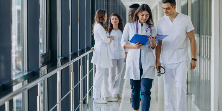 Unit lança novas pós-graduações em serviços de saúde