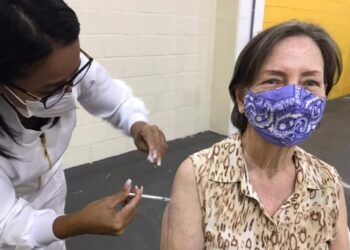 Aracaju já vacinou mais de 14 mil idosos com a quinta dose contra covid-19