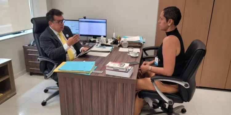 Promotoria de Justiça do Controle Externo da Atividade Policial recebe Corregedor e Gestora de Crises da PMSE em visitas