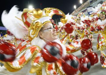 Série Ouro abre oficialmente desfiles na Marquês de Sapucaí
