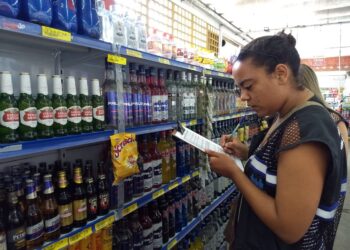 Procon Aracaju divulga pesquisa comparativa de preços de bebidas