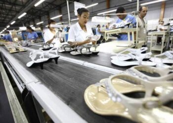 DOK Calçados demite cerca de 500 funcionários em Sergipe