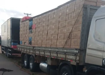 45 mil maços de cigarro são apreendidos durante abordagem a um caminhão na Rodovia SE-170