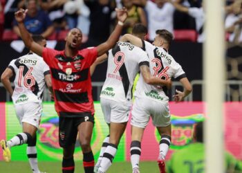 Vasco goleia o Trem e avança para segunda fase da Copa do Brasil