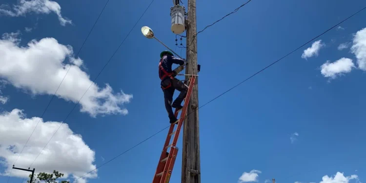 Prefeitura de Salgado realiza manutenção de iluminação na zona rural