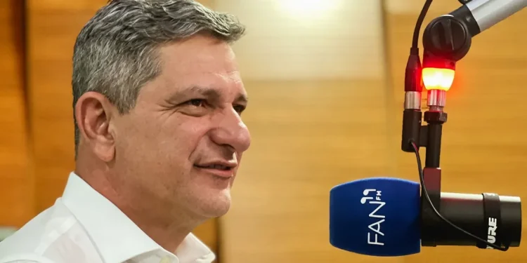 “Não fazer oposição é desrespeitar os 583 mil sergipanos e sergipanas que votaram em mim”, declara Rogério Carvalho