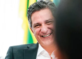 Senador Rogério Carvalho mantém diálogo constante com Lula para execução de projetos em Sergipe