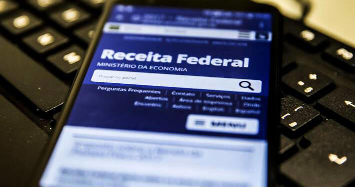 Com correção da tabela, 13,7 milhões vão deixar de pagar Imposto de Renda